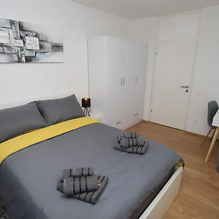 Perla Deluxe * פורץ